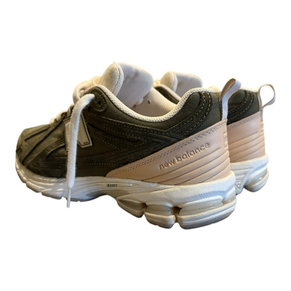 New Balance 1906 Sneakers, Men’s size 10.5 Shoes - Picture 4 of 10